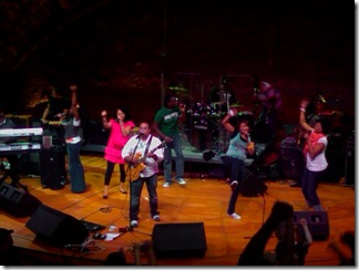 Israel Houghton leading worship at NWLC 2008